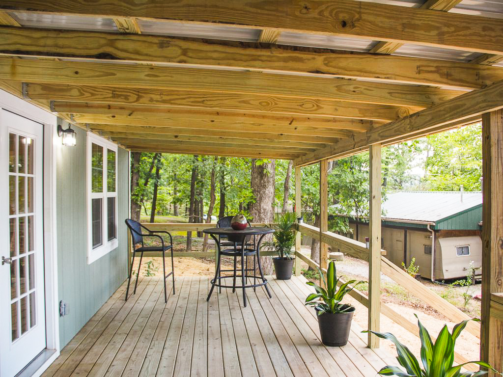 Quiet Cabin Retreat with Lake View from Kansas City | Hohman Lake Rentals